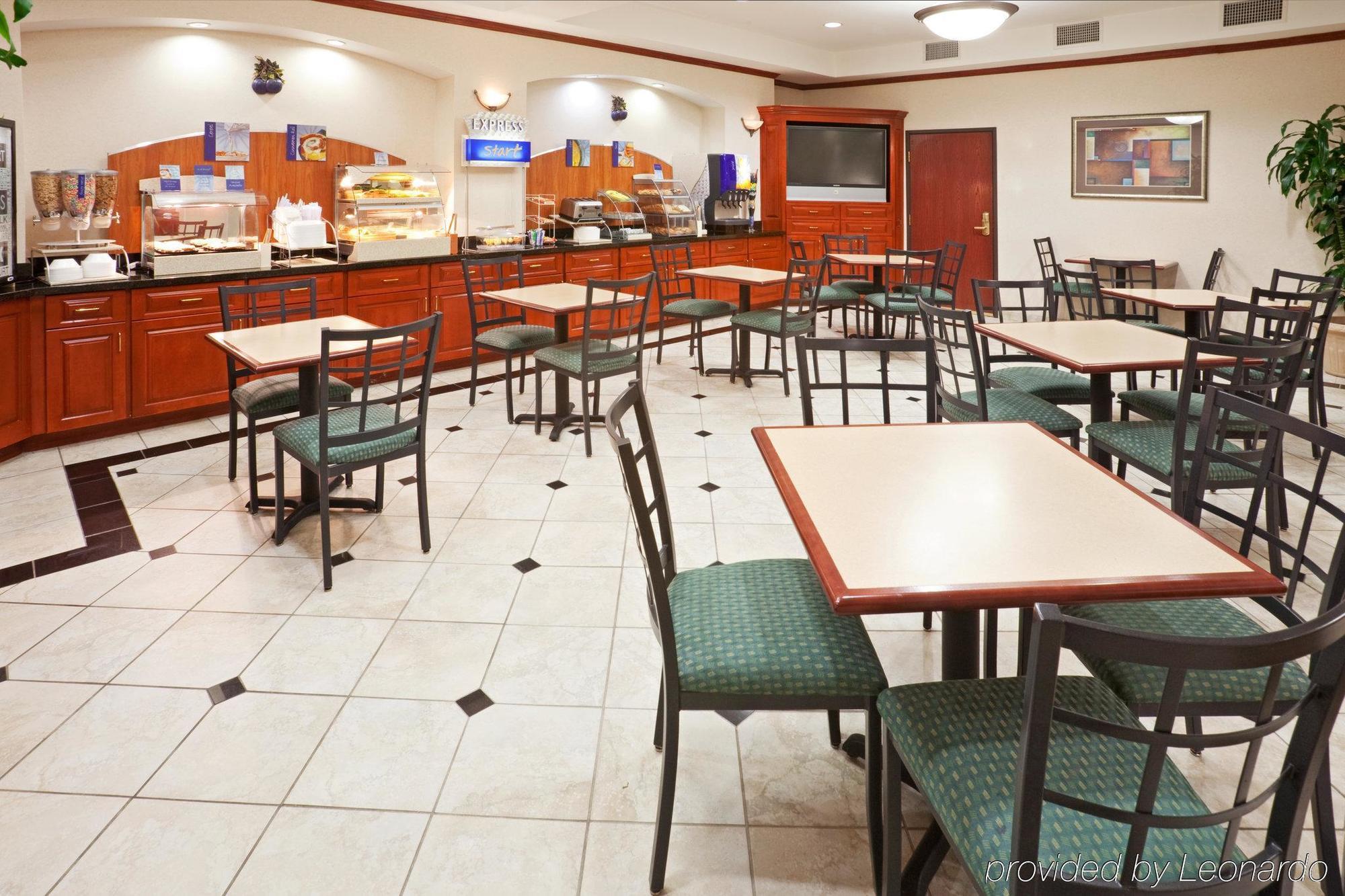 Holiday Inn Express Hotel & Suites Dallas - Grand Prairie I-20 By Ihg Bagian luar foto