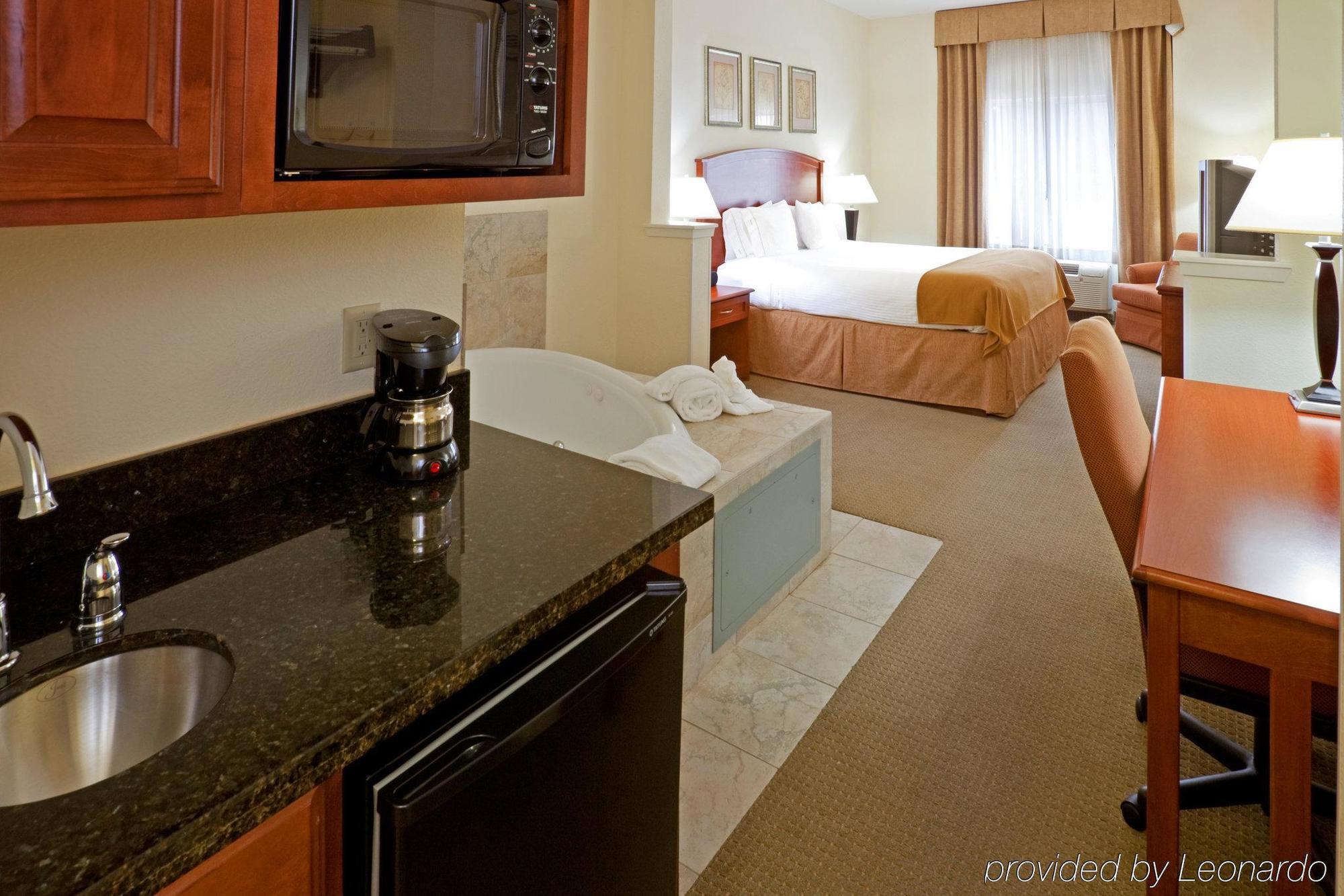 Holiday Inn Express Hotel & Suites Dallas - Grand Prairie I-20 By Ihg Bagian luar foto